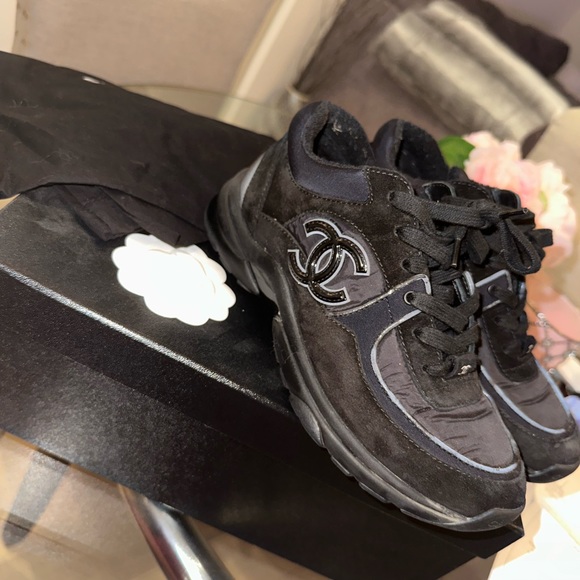 Chanel sneakers - Picture 2 of 6